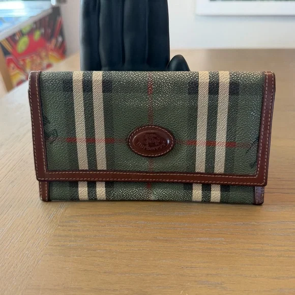 Louis Vuitton- Burberrys-Celine wallets - Picture 7 of 16